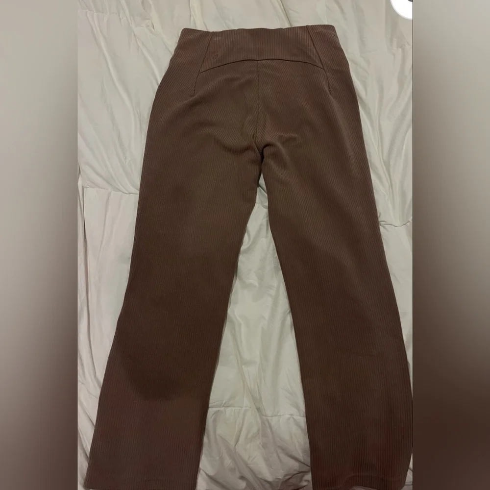Lululemon Athletica Softstreme Brown Cropped Pants